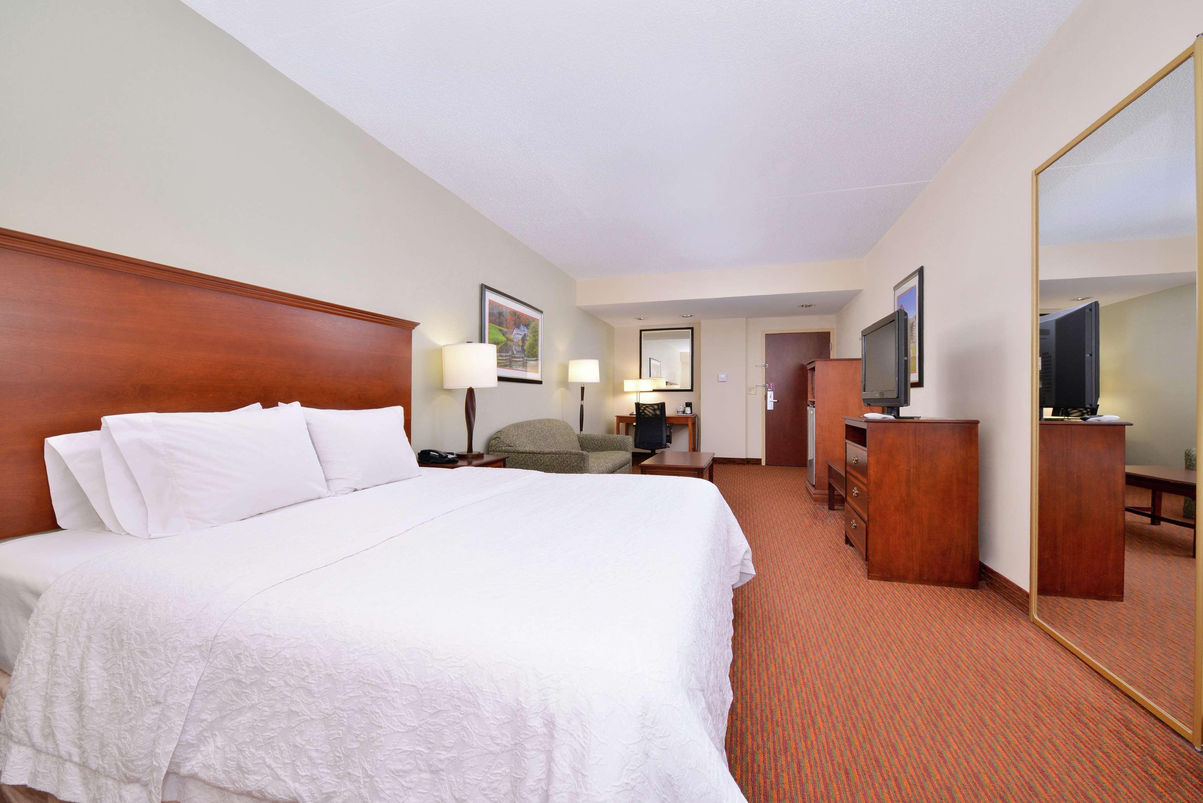 Hampton Inn Waynesboro/Stuarts Draft Fishersville Exterior photo