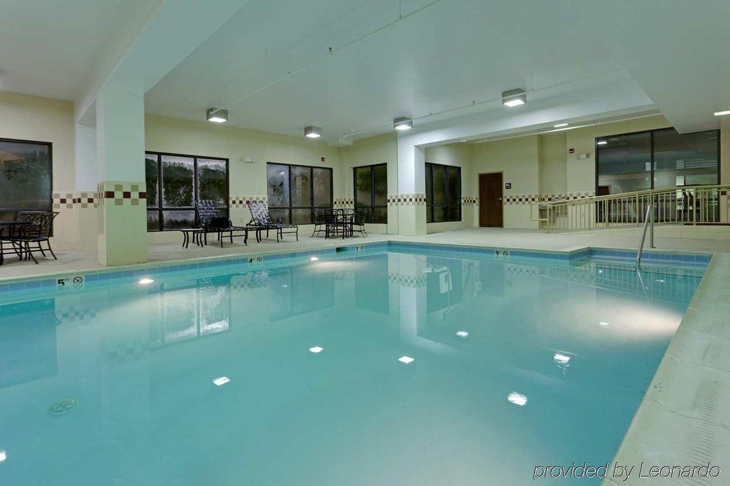 Hampton Inn Waynesboro/Stuarts Draft Fishersville Exterior photo