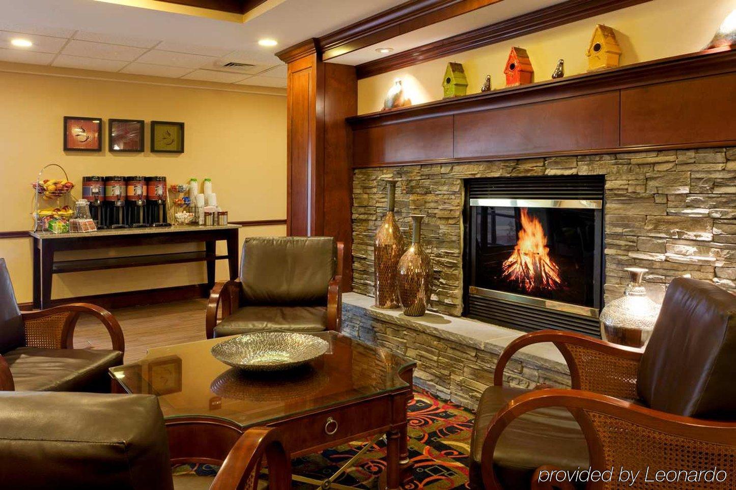 Hampton Inn Waynesboro/Stuarts Draft Fishersville Exterior photo