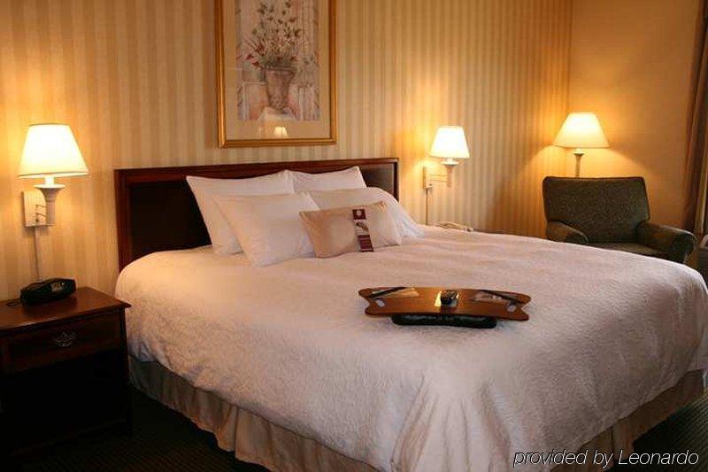 Hampton Inn Waynesboro/Stuarts Draft Fishersville Room photo