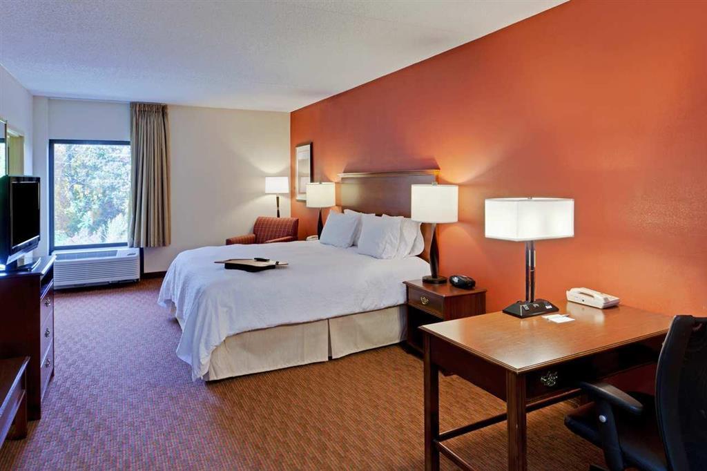 Hampton Inn Waynesboro/Stuarts Draft Fishersville Room photo