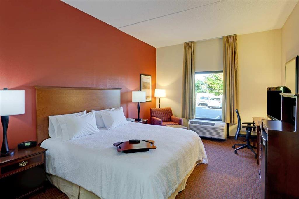 Hampton Inn Waynesboro/Stuarts Draft Fishersville Room photo